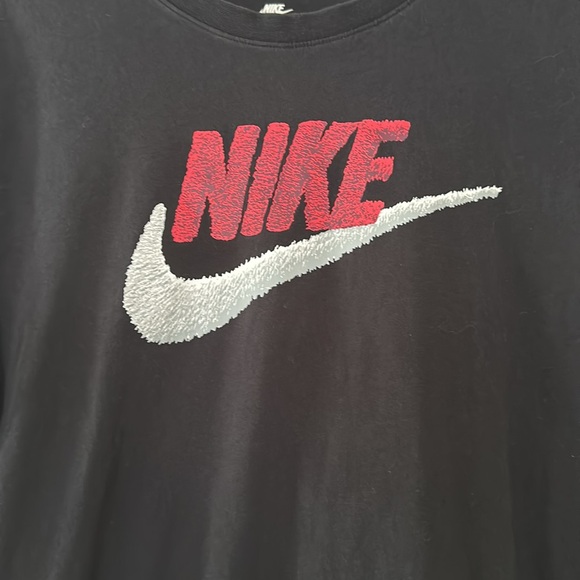 Nike T-shirt - Picture 2 of 7